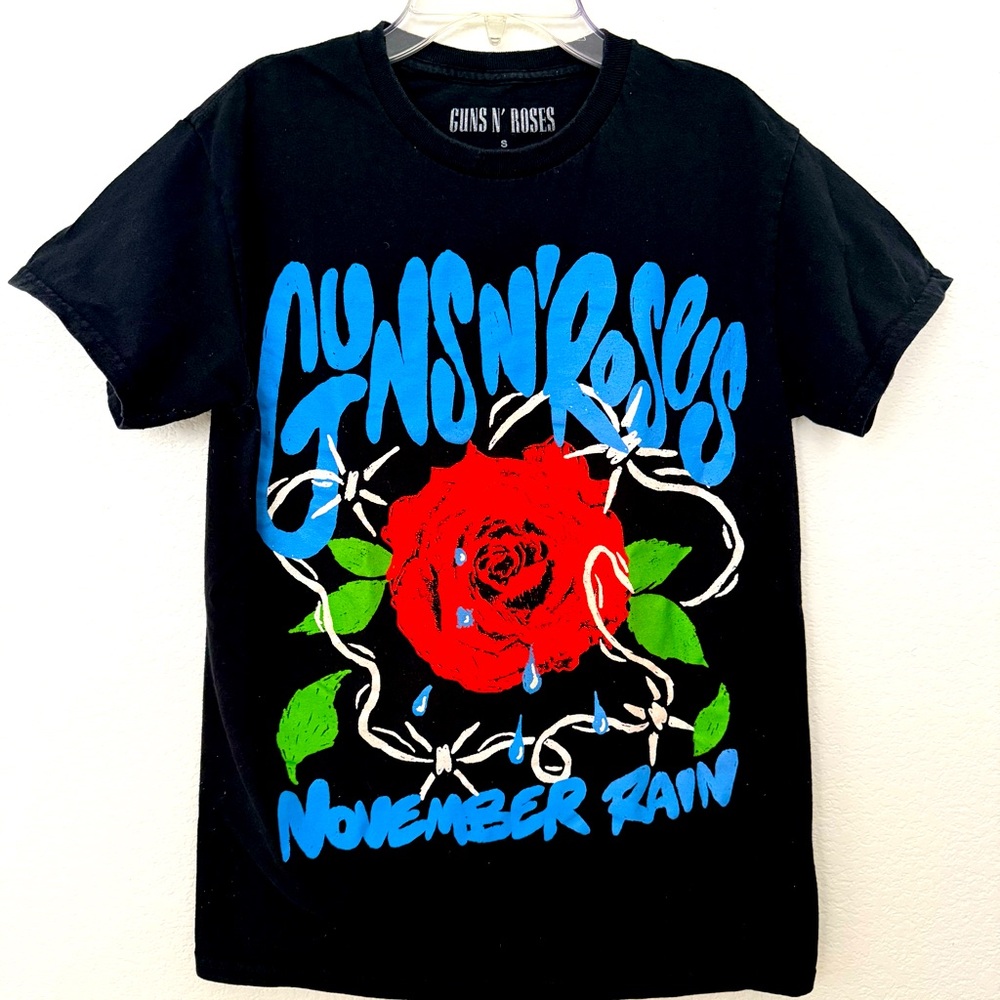 $10 or 🆓 BUY ONE GET ONE FREE 🆓 Guns N Roses November Rain T Shirt